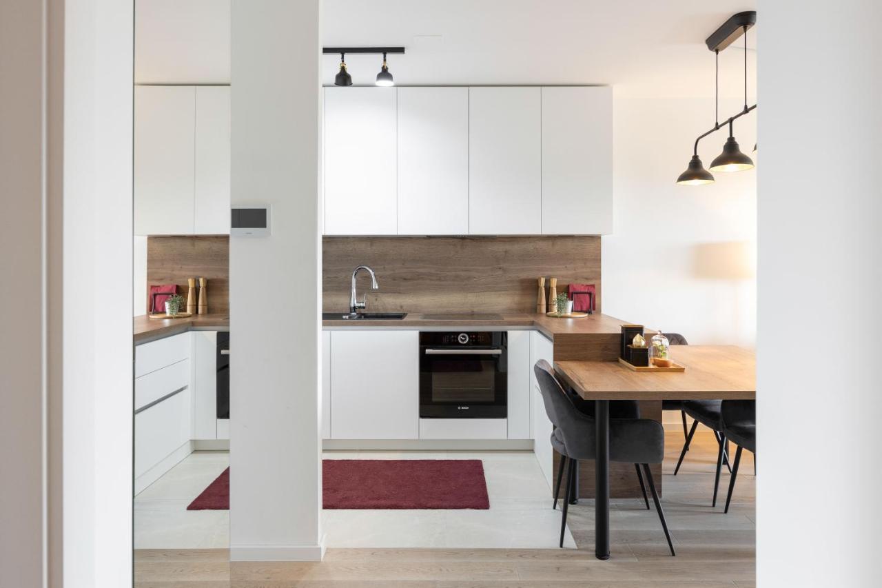 Stylish 2Bdr Apartment- Free Garage Zagreb Exteriör bild