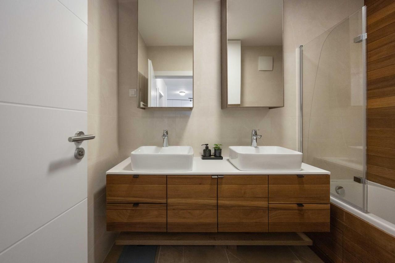 Stylish 2Bdr Apartment- Free Garage Zagreb Exteriör bild